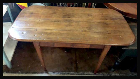 I.1324 MESA CHILENA CON CAJÓN