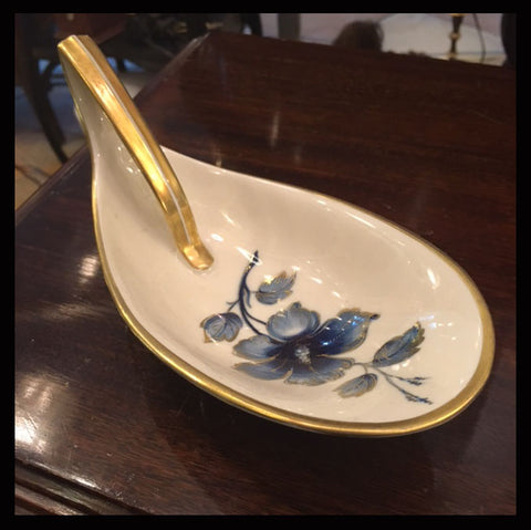 II.883 JABONERA CON FLOR AZUL