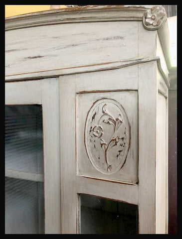 I.1328 VITRINA DE MADERA PINTADA BLANCA