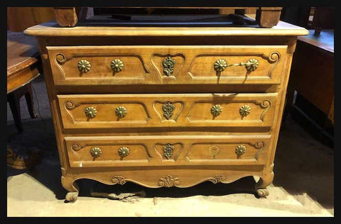 I.1656 CÓMODA PATAS CABRIOLÉ