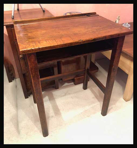 I.1332 PUPITRE DE LINGUE