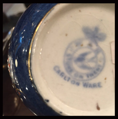 II.895 FLORERO AZUL CARLTON WARE