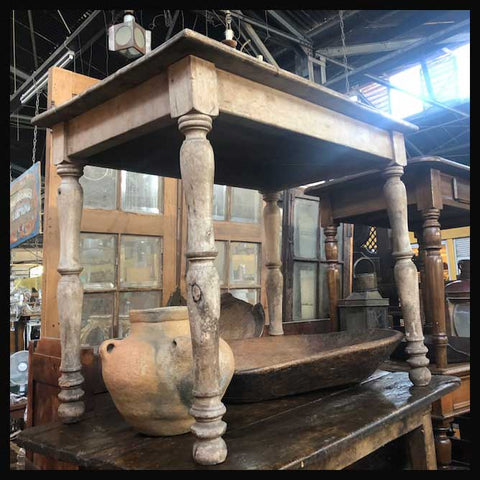 I.1345 MESA DE NOGAL