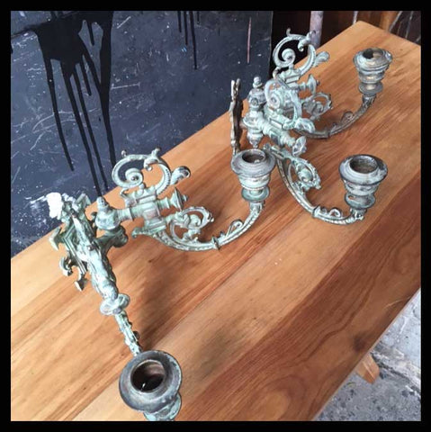 II.898 APLIQUÉS DE PIANO DOBLES