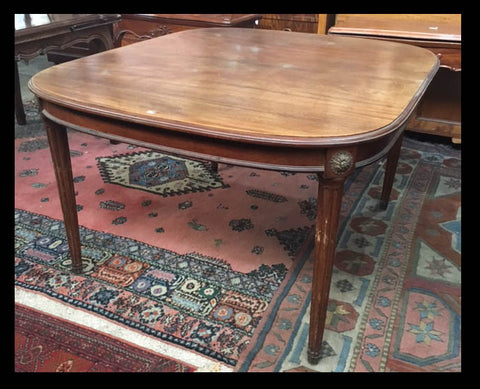 I.560 MESA LUIS XVI DE CAOBA