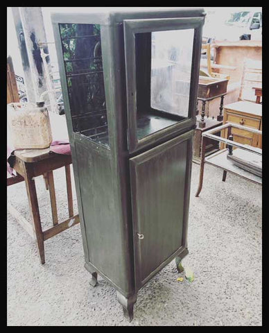 I.1370 MUEBLE MÉDICO