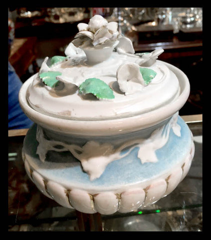 II.917 POTES FLORALES