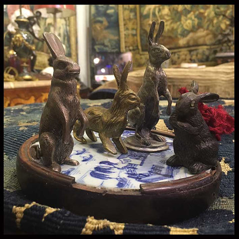 II.1509 CONEJOS DE BRONCE