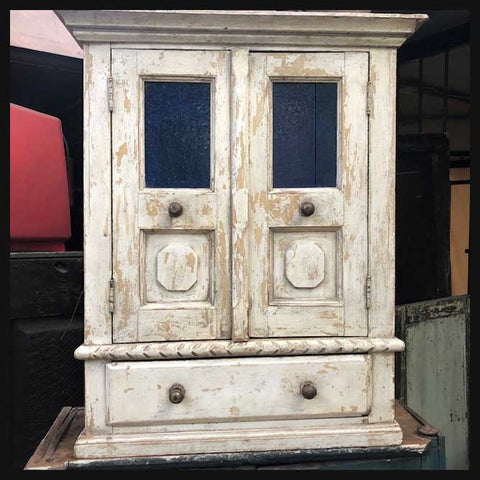 II.2214 BOTIQUÍN DE MADERA