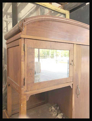 I.1398 ROPERO DE MADERA