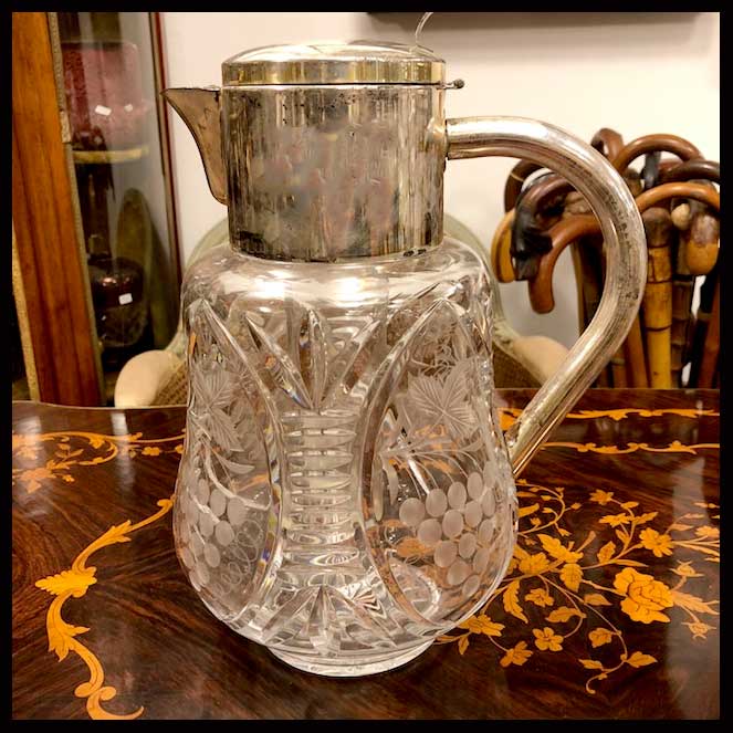 II.1587 JARRO CRISTAL Y PLAQUÉ