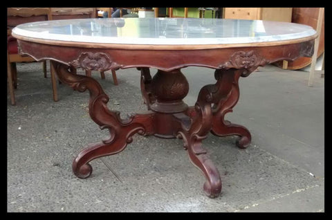 I.580 MESA REDONDA CUBIERTA DE MÁRMOL