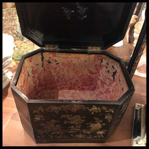 II.1600 CAJA LACADA JAPONESA