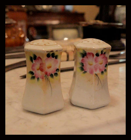 II.222 SALERO Y PIMENTERO