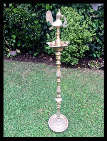 II.941 CENICERO DE PIE DE BRONCE