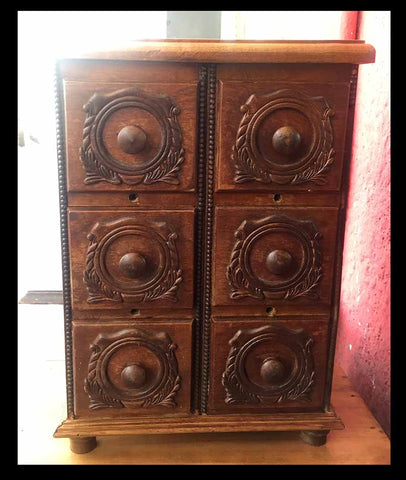 II.689 CAJONERA DE MÁQUINA DE COSER