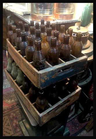 II.1946 CAJAS CON BOTELLAS