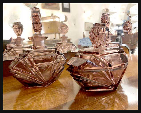 II.2223 FRASCOS DE PERFUME