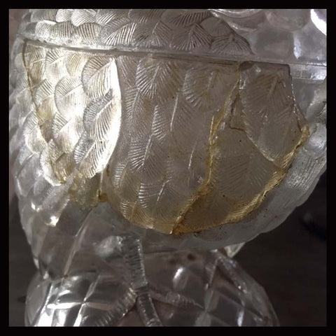 II.947 PAVO REAL DE VIDRIO CON TAPA