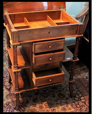 I.129 COSTURERO DE MADERA