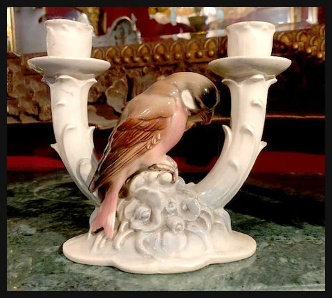 II.2228 PAR DE CANDELABROS CON PÁJAROS