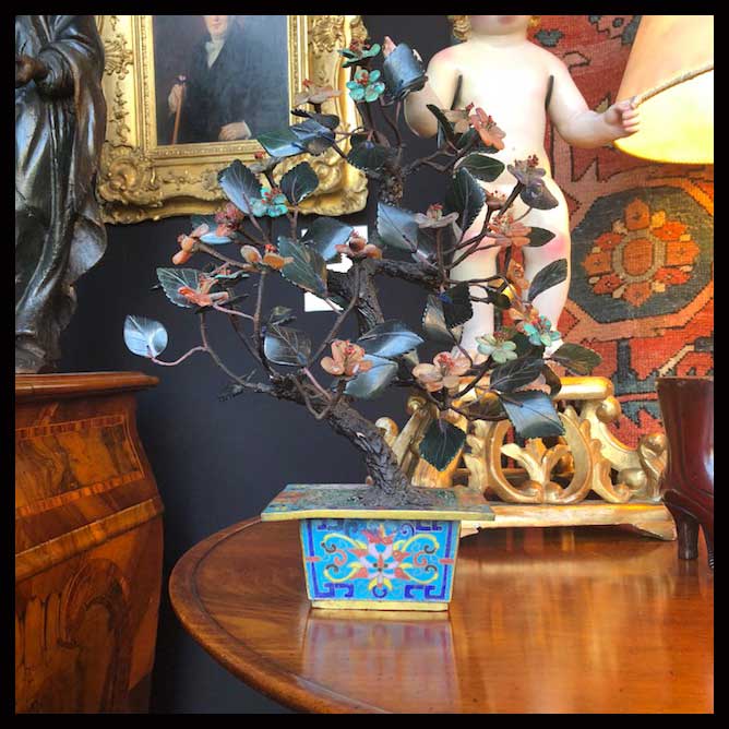 II.1637 ARBOLITO DE PIEDRA DURA