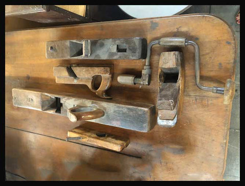 II.1957 HERRAMIENTAS DE CARPINTERO