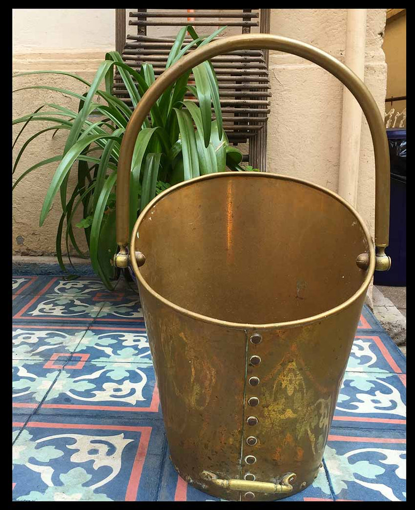 II.659 VASIJA DE BRONCE