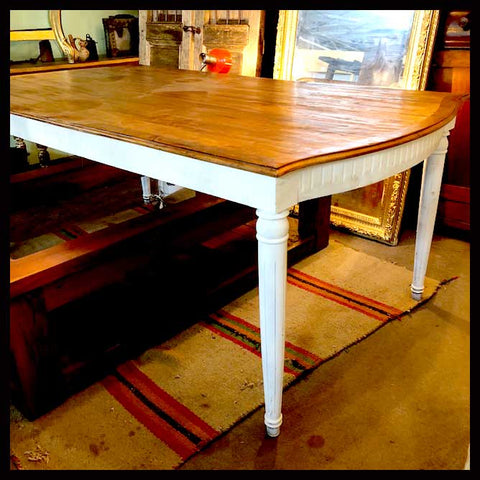 I.1077 MESA DE COMEDOR