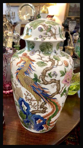 II.1961 JARRÓN CON TAPA CHINO