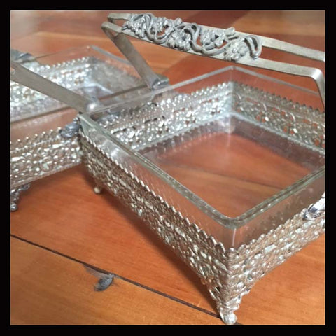 II.966 GALLETEROS DE PLAQUÉ Y VIDRIO