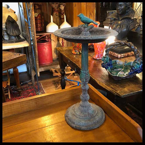 II.1616 BEBEDERO DE FIERRO