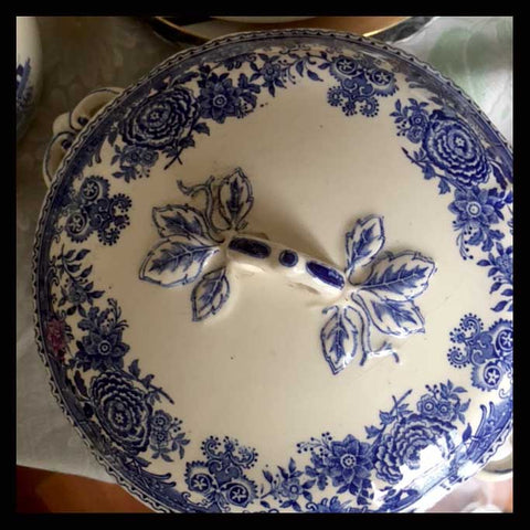 II.970 SOPERITA AZUL Y BLANCO V&B