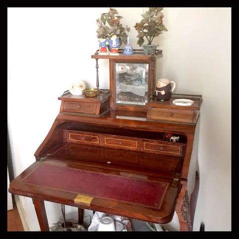 I.593 SECRETAIRE CON MARQUETERÍA