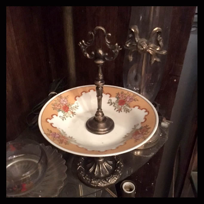 II.974 PAR DE GALLETEROS