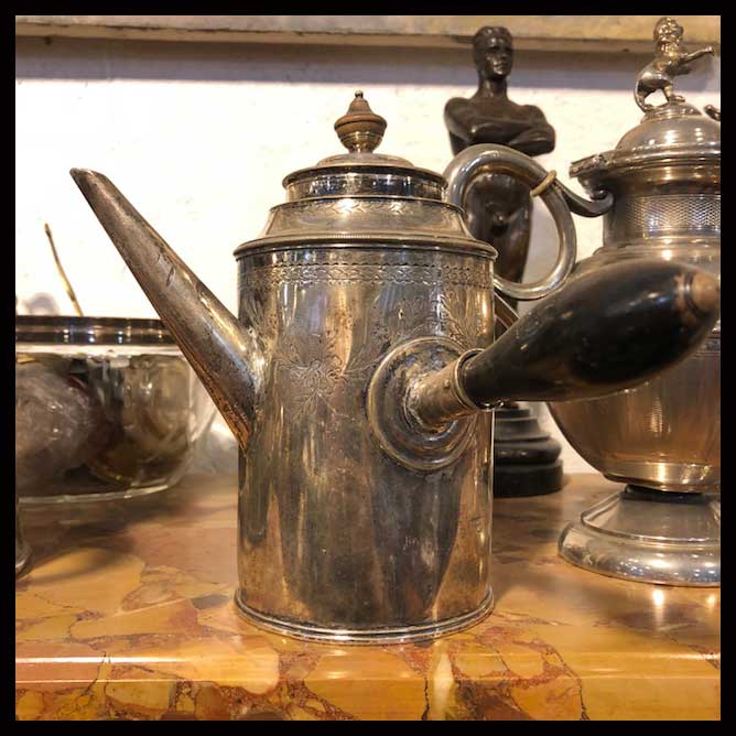 II.1641 TETERAS DE PLAQUÉ Y BRONCE