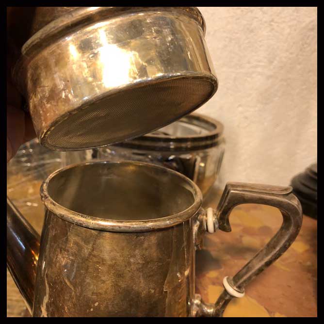 II.1641 TETERAS DE PLAQUÉ Y BRONCE