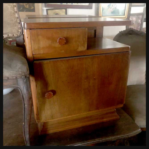 I.1703 PAR DE VELADORES ART DECÓ