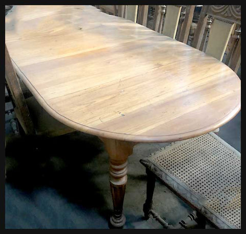 I.1707 MESA OVALADA DE LINGUE