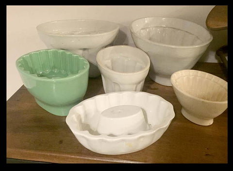 II.661 JUEGO DE 6 MOLDES DE CERÁMICA ANTIGUOS