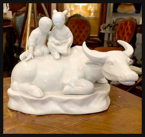 II.2232 FIGURA DE PORCELANA BLANCA