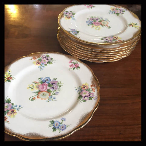 II.988 PLATOS DE ENTRADA ROYAL ALBERT