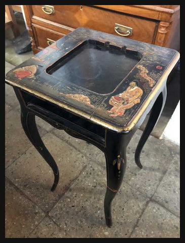 I.1712 MESITA PEQUEÑA CHINA