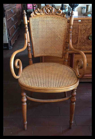 I.24 JUEGO SOFÁ Y DOS SITIALES MADERA Y JUNCO