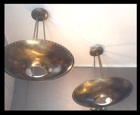 II.669 LÁMPARAS DE COLGAR DE BRONCE