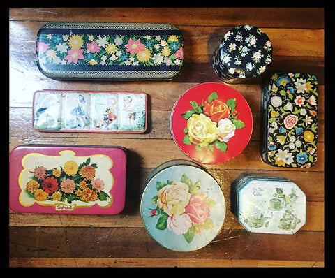 II.672 CAJITAS DE LATA DE COLECCIÓN