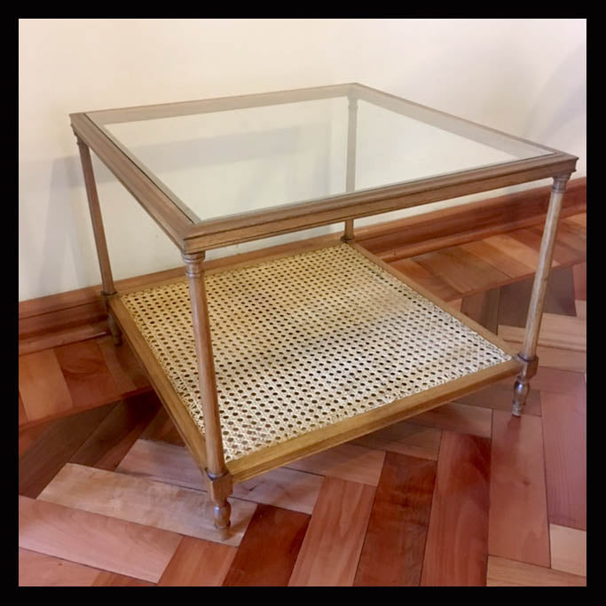 I.627 MESA LATERAL DE JUNCO Y VIDRIO