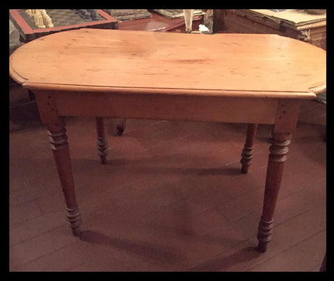 I.401 MESA DE MADERA OVALADA