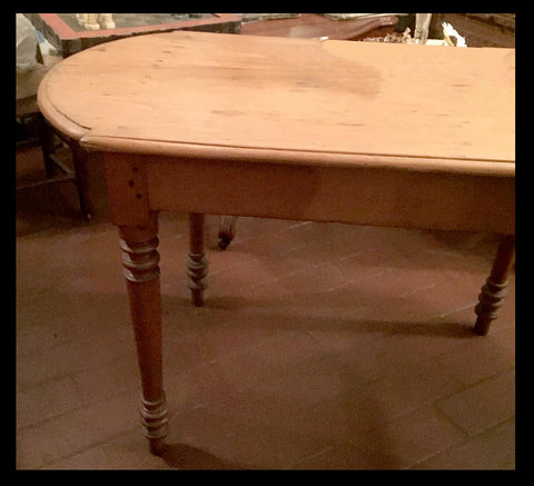 I.401 MESA DE MADERA OVALADA