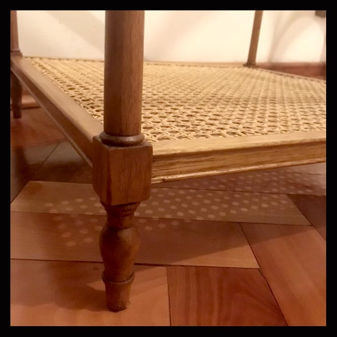 I.627 MESA LATERAL DE JUNCO Y VIDRIO